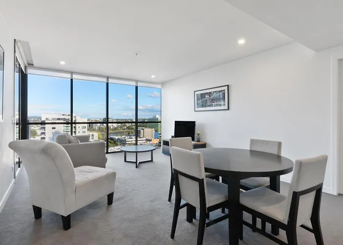 Hearty Milton Apartments